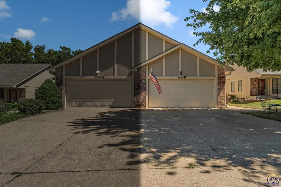 2634B SW Arrowhead Rd, Topeka, KS 66614 - #2