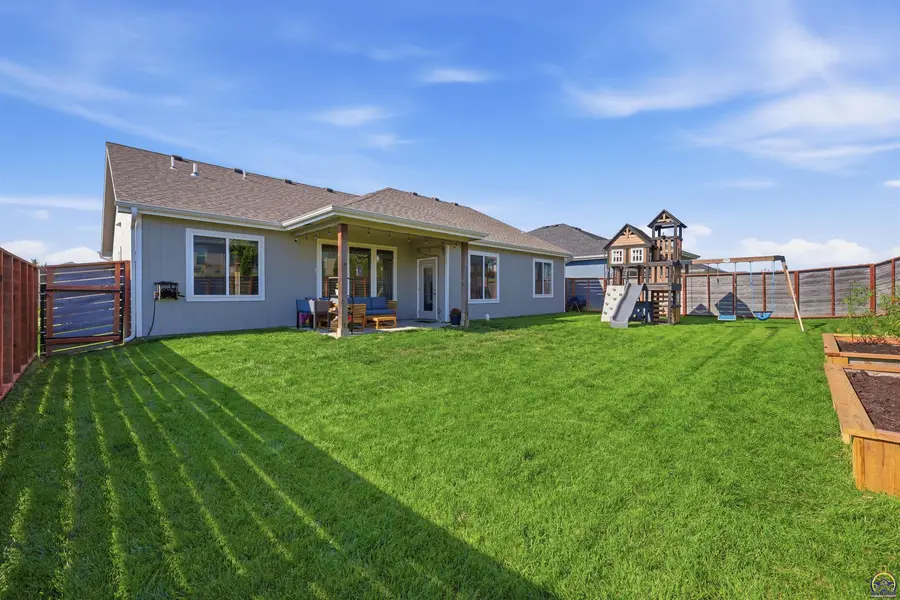 2608 E 26th Ter, Lawrence, KS 66046 - #3