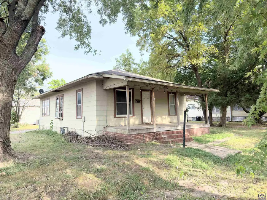 108 N College Dr, Pittsburg, KS 66762 - #3