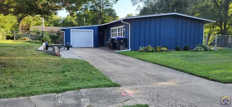 5531 SW 18th St, Topeka, KS 66604 - #2