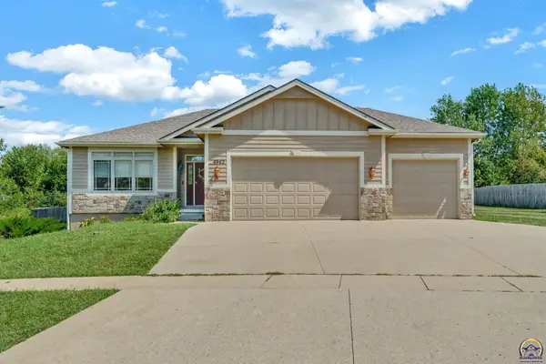 4942 NW Kendall Dr, Topeka, KS 66618