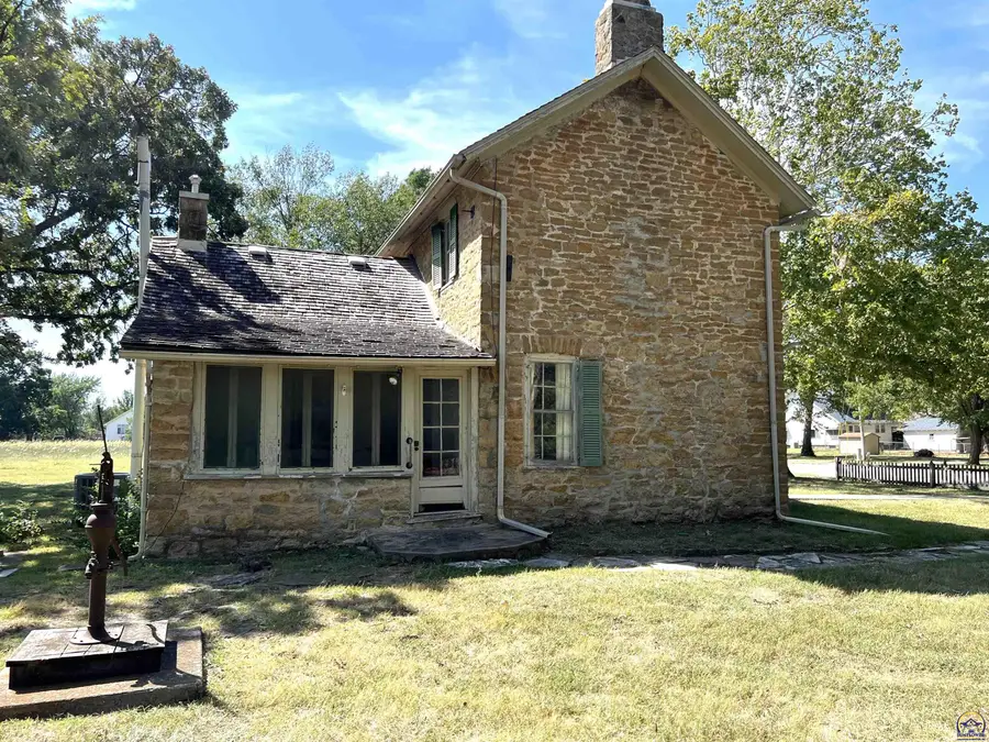 315 E Logan Ave, Emporia, KS 66801 - #2
