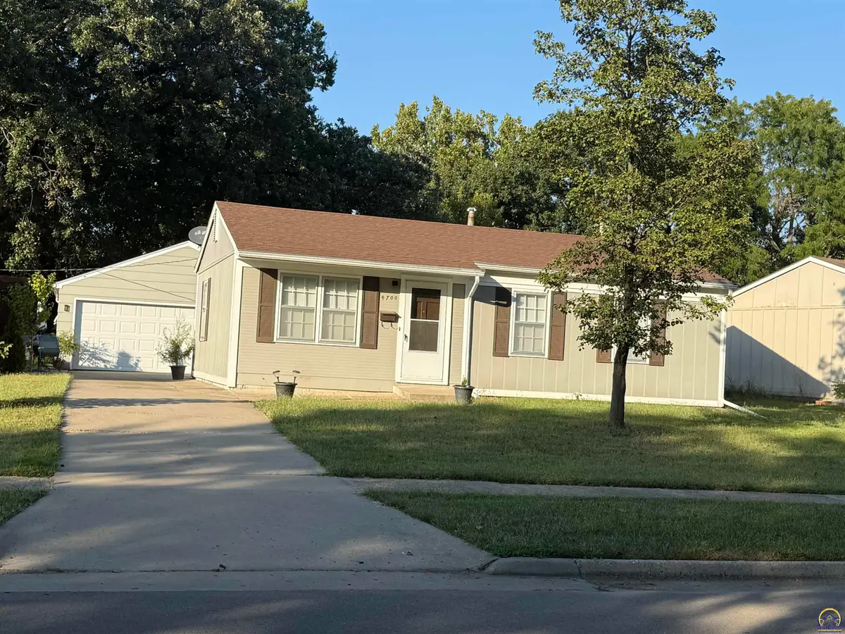 4700 SW 28th St, Topeka, KS 66614 - #1