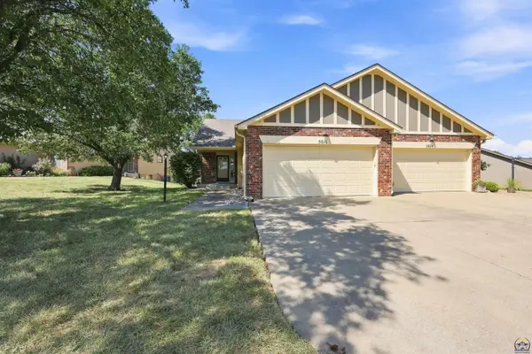 5616 SW Barrington Ct S, Topeka, KS 66614
