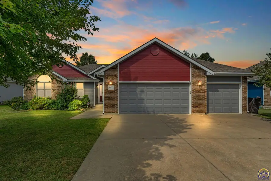 4423 SW Misty Harbor Ave, Topeka, KS 66610 - #3