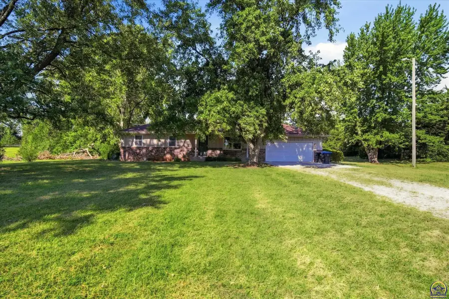 4935 SE Tecumseh Rd, Berryton, KS 66409 - #3