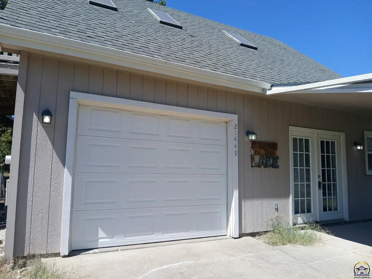 21449 S Sail A Way Dr, Overbrook, KS 66524 - #1