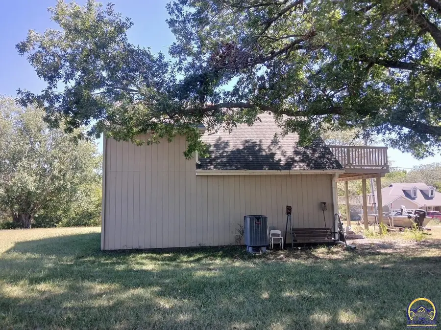 21449 S Sail A Way Dr, Overbrook, KS 66524 - #2