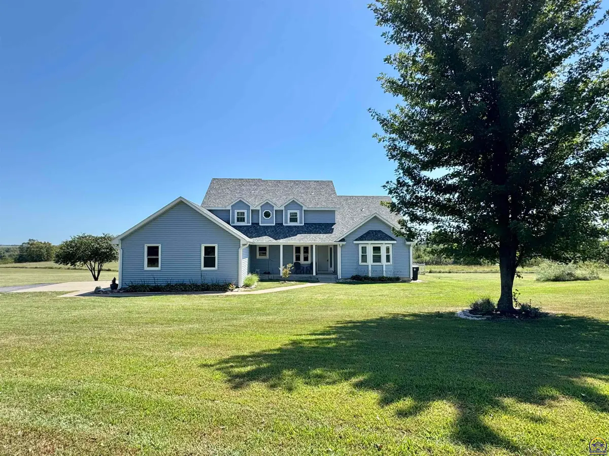 6249 NW Humphrey Rd, Topeka, KS 66618 - #1