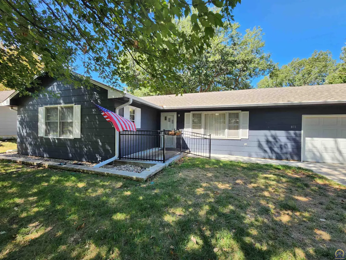 811 Homewood St, Emporia, KS 66801 - #1