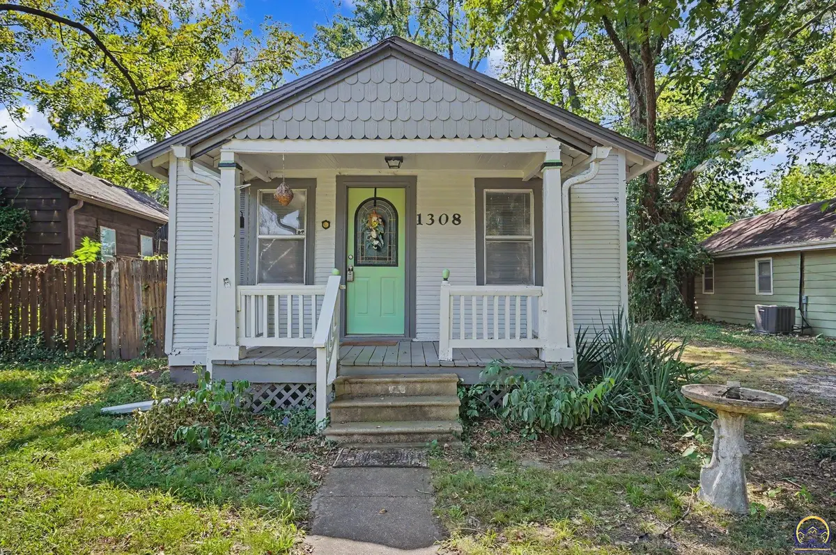 1308 Oak Hill Ave, Lawrence, KS 66044-3636 - #1