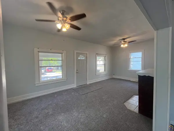 916 Lawrence St, Emporia, KS 66801