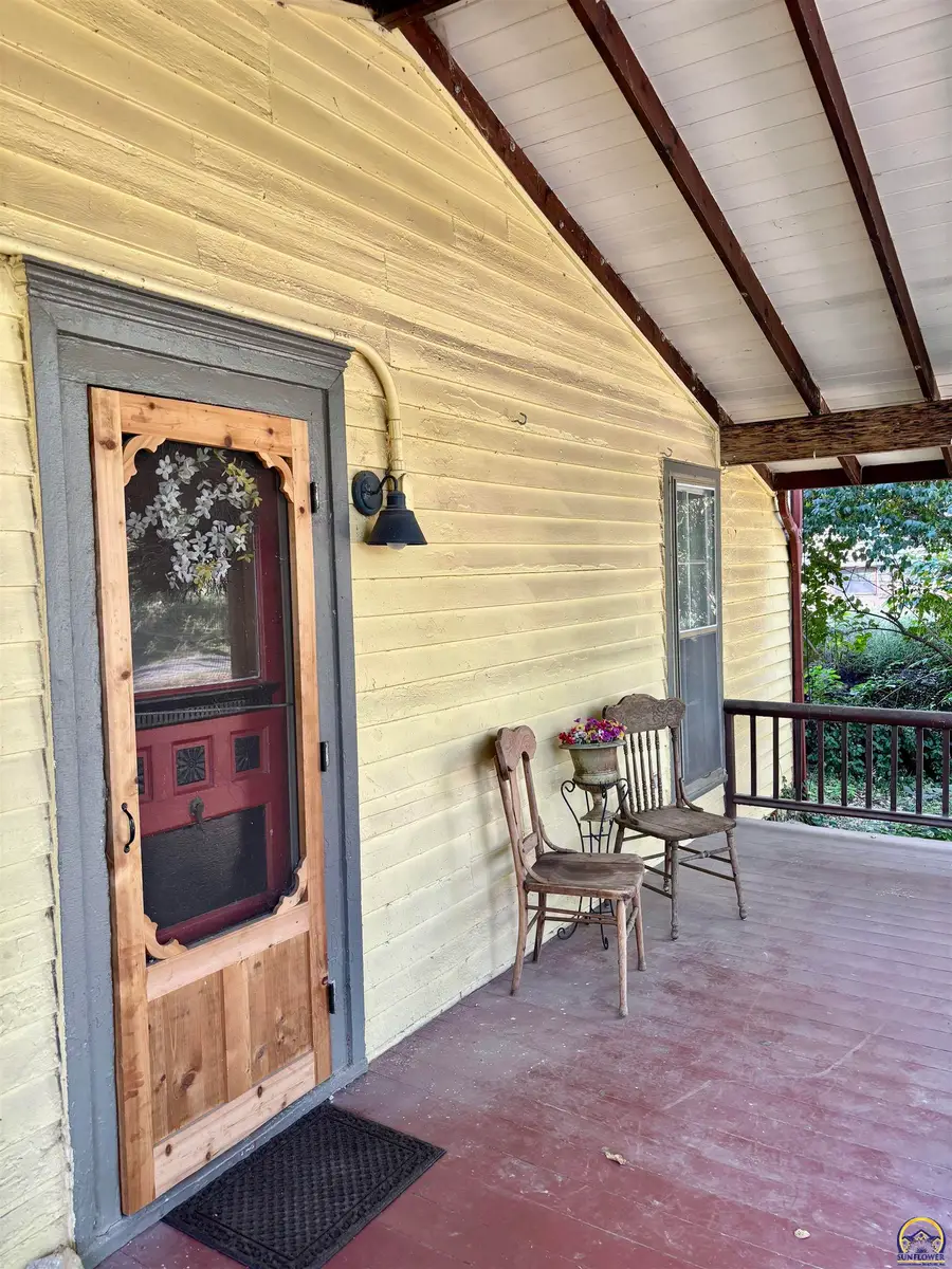 1123 Oregon St, Lawrence, KS 66044 - #3