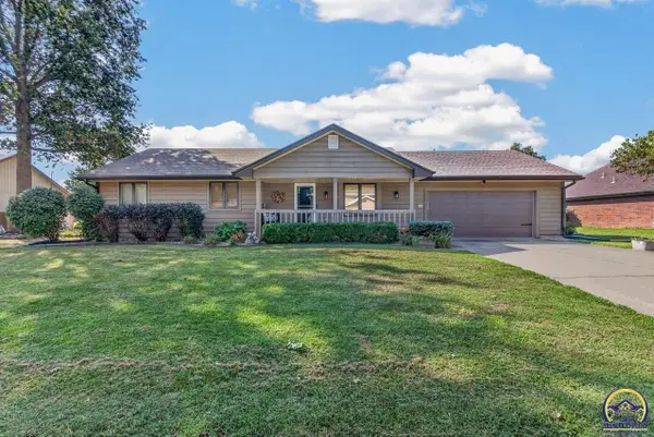 107 Karen Dr, Holton, KS 66436