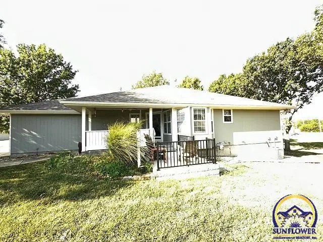 3335 SW Chelsea Cir, Topeka, KS 66614 - #3