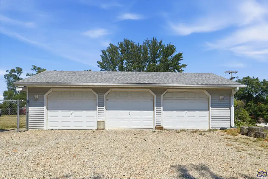 4310 NW 46th St, Topeka, KS 66618 - #3