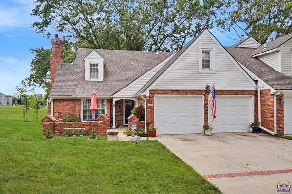 4009 Vintage Ct, Lawrence, KS 66047-3400