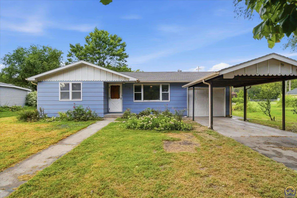 169 Wabaunsee Ave, Harveyville, KS 66431 - #1