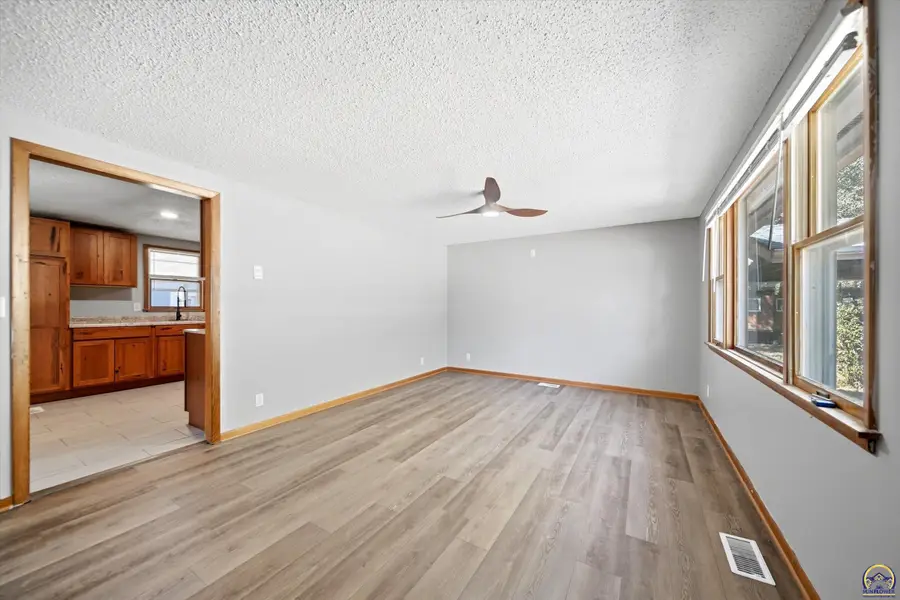 169 Wabaunsee Ave, Harveyville, KS 66431 - #3