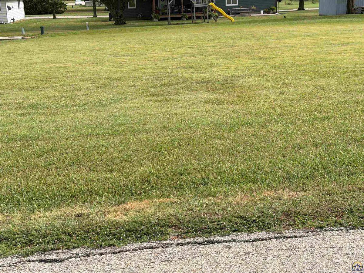 Apache St, New Strawn, KS 66839 - #1