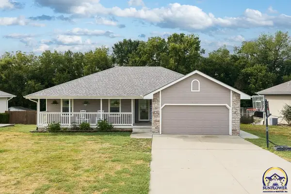 4045 SE 23rd Ter, Tecumseh, KS 66542