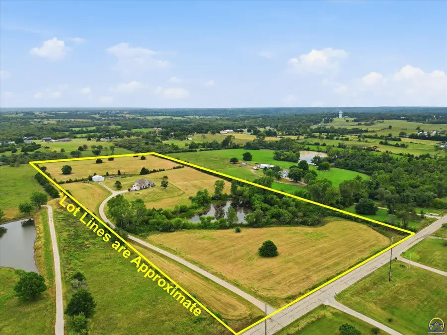 7028 NW Nickell Rd, Topeka, KS 66618 - #2
