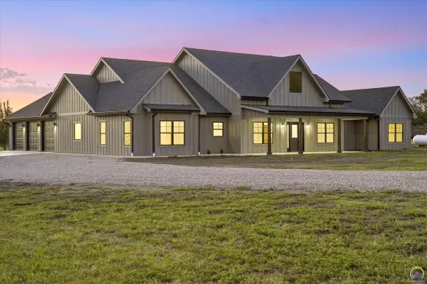 5755 SW Wanamaker Rd, Topeka, KS 66610