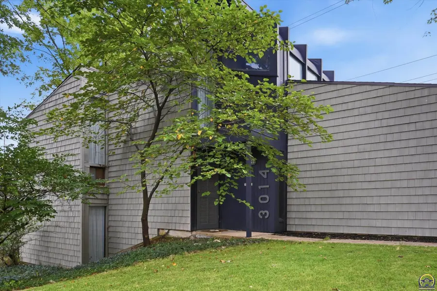 3014 SW Eveningside Dr, Topeka, KS 66614 - #2