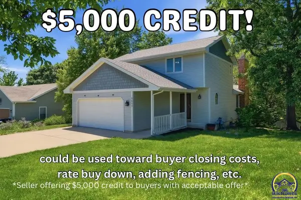 2611 SW Golf View Dr, Topeka, KS 66614