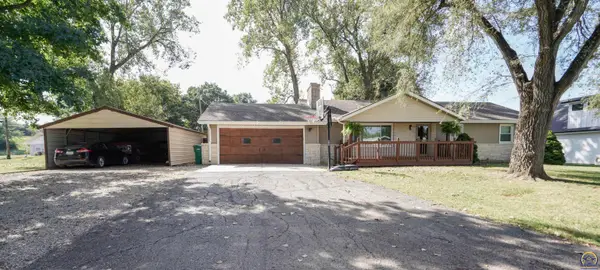 501 15th St, Valley Falls, KS 66088