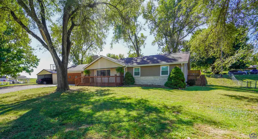 501 15th St, Valley Falls, KS 66088 - #2