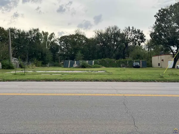 620 E 6th Ave, Emporia, KS 66801