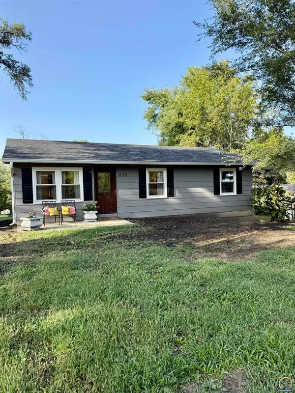 236 W Santa Fe Ave, Burlingame, KS 66413