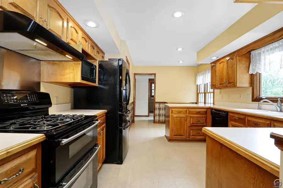 12637 NW 62nd St, Rossville, KS 66533 - #3
