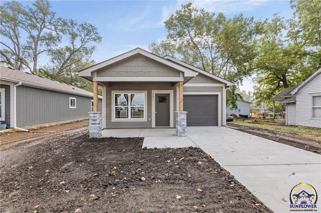 121 S Cedar St, Ottawa, KS 66067 - #1