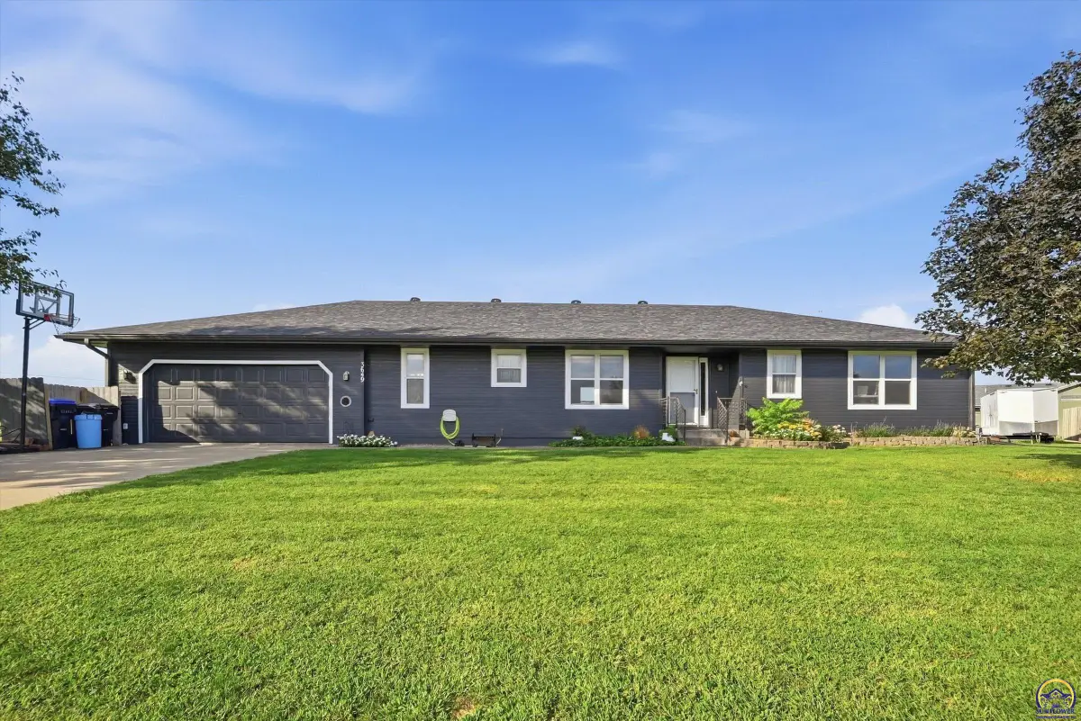 3649 SE Peck Rd, Tecumseh, KS 66542 - #1