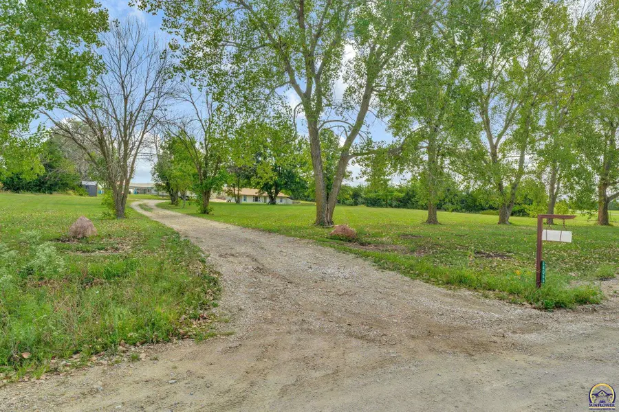 14066 S Rd, Mayetta, KS 66509 - #2