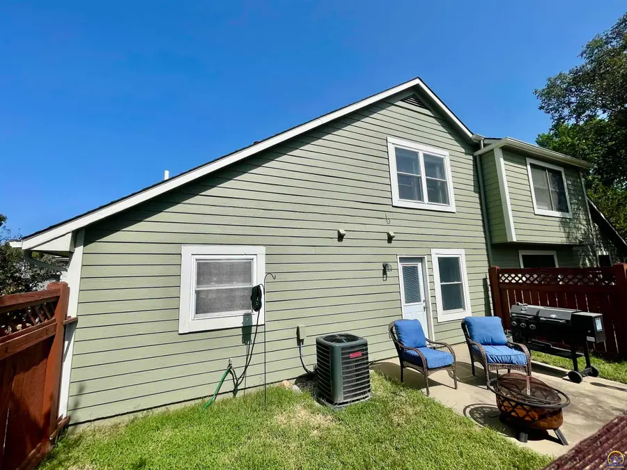 2222 Breckenridge Dr, Lawrence, KS 66047 - #3