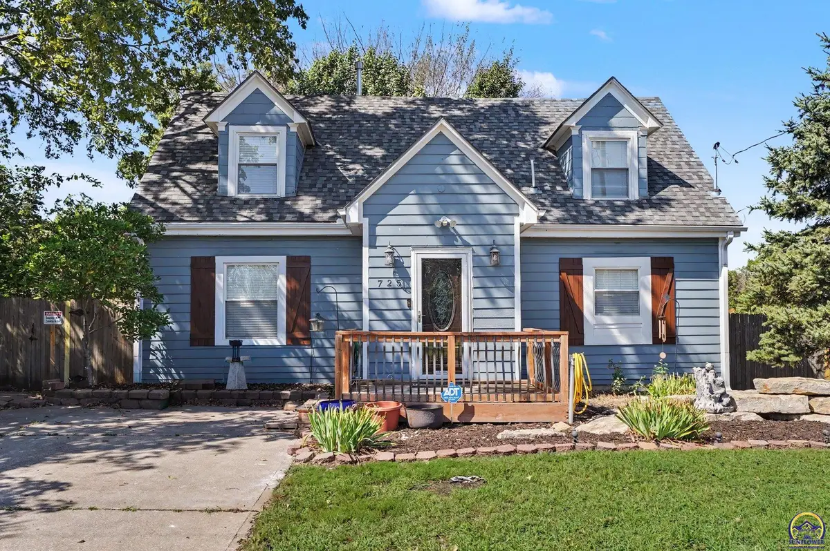 725 N Willie St, Olathe, KS 66061 - #1