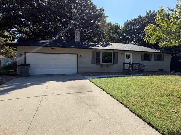 1010 Thompson St, Emporia, KS 66801