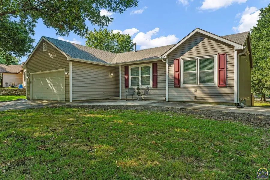 2601 Cranley St, Lawrence, KS 66046 - #3