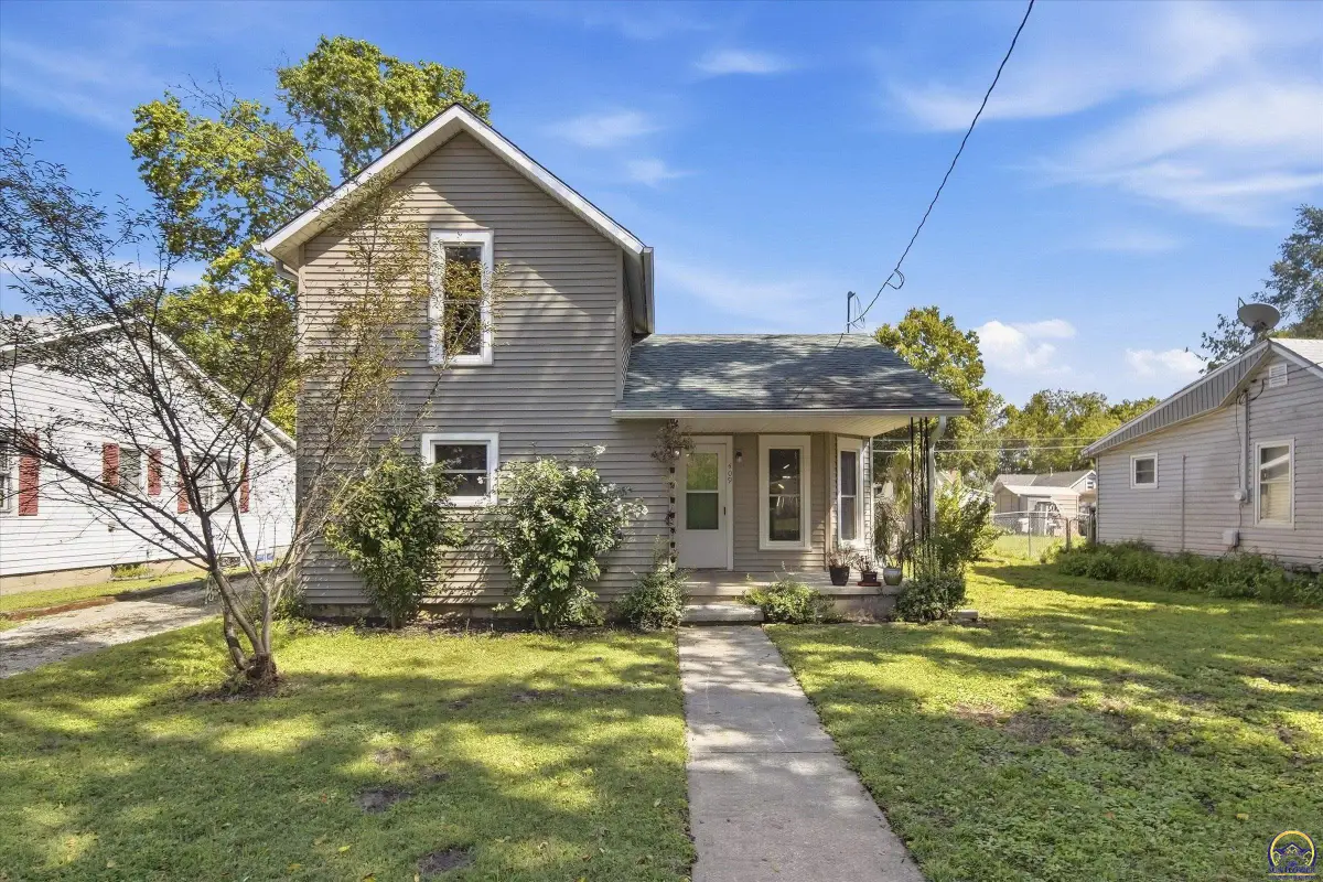 409 Elm St, Perry, KS 66073 - #1