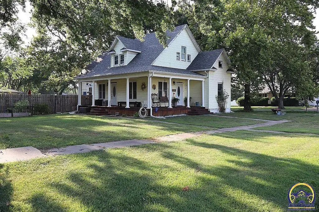 525 N Spruce St, Lebo, KS 66856 - #1