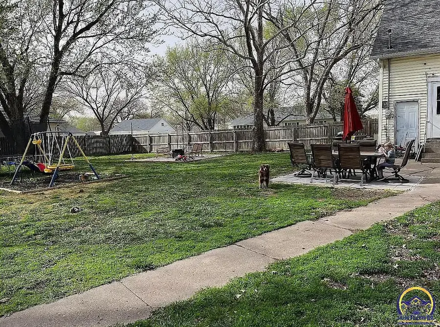 525 N Spruce St, Lebo, KS 66856 - #3