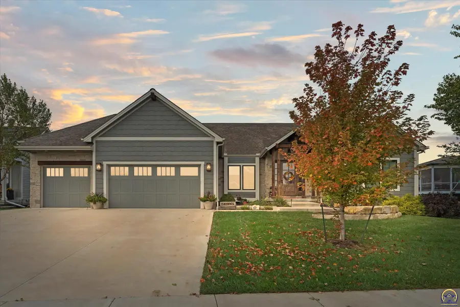 1309 Waverly Dr, Lawrence, KS 66049 - #2