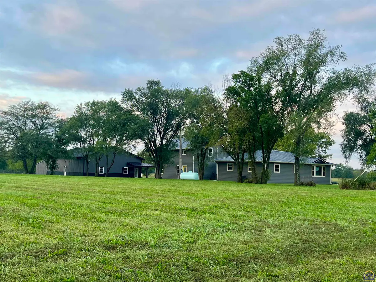3139 E 293rd St, Melvern, KS 66610 - #1