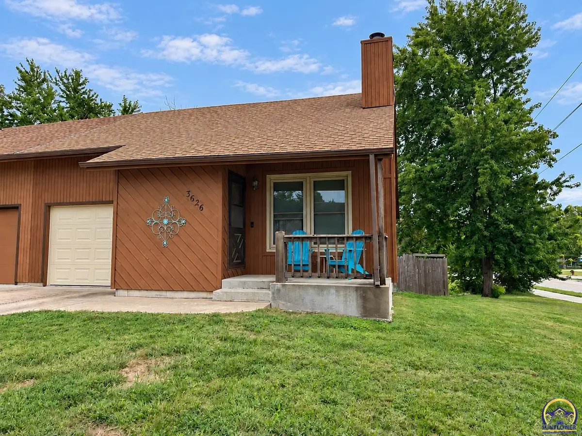 3626 SW Kiowa St, Topeka, KS 66614 - #1