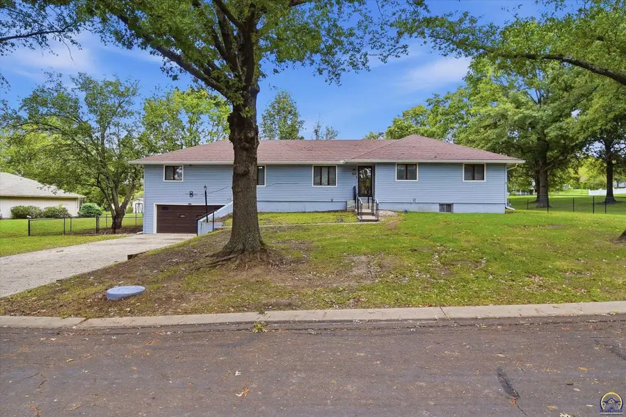 3600 NW 44th Ter, Topeka, KS 66618 - #3