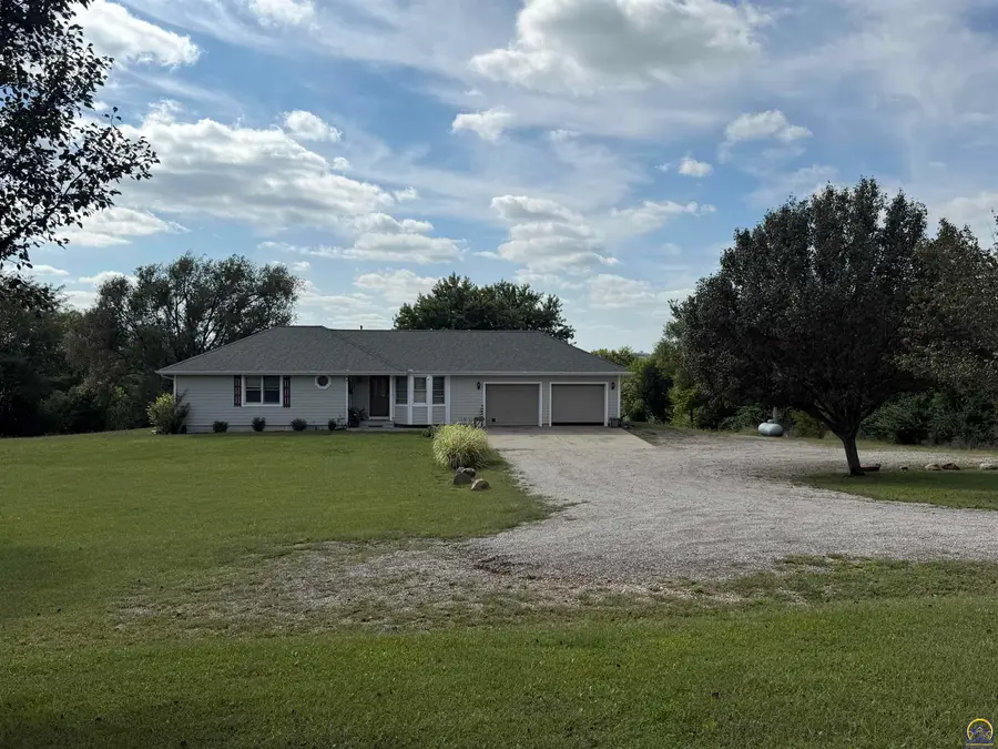 9721 K-4 Hwy, Meriden, KS 66512 - #2