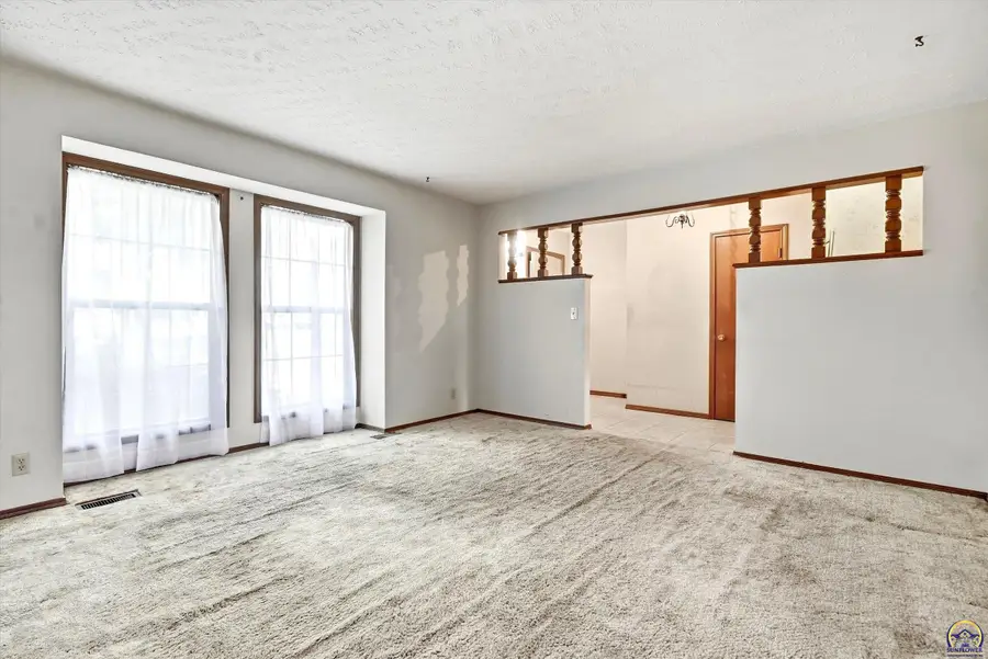 3418 W 10th Ter, Lawrence, KS 66049 - #3